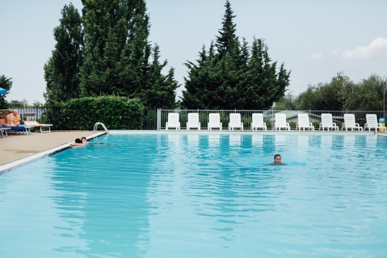Villaggio Turistico Camping Il Fontino Scarlino Exteriér fotografie